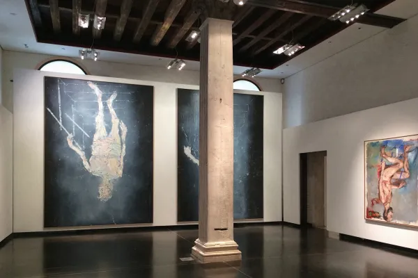 Baselitz - Academy