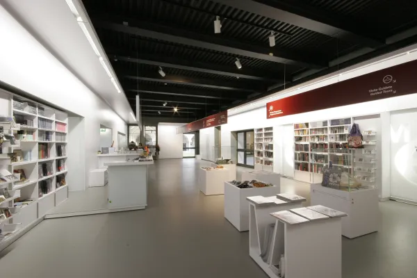 Musei Civici EremitaniNuovo ingresso, bookshop e distribuzione verticale